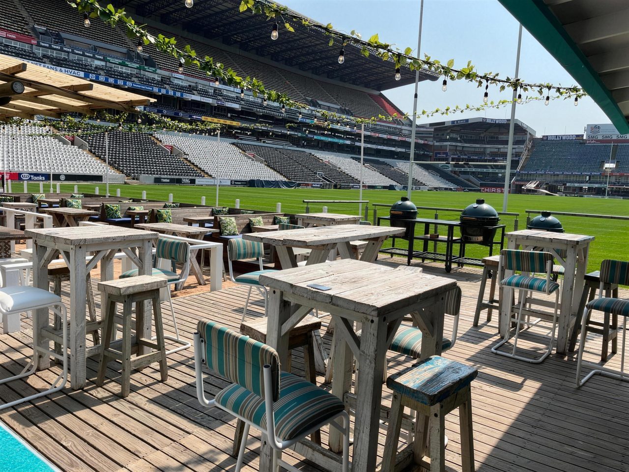 Deck tables
